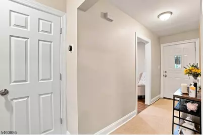 212 Hancox Ave, Nutley, NJ 07110 - Photo 15
