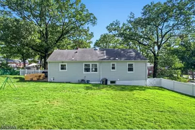 212 Hancox Ave, Nutley, NJ 07110 - Photo 23