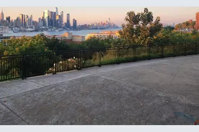 1055 Boulevard, Weehawken, NJ 07086 - Photo 19