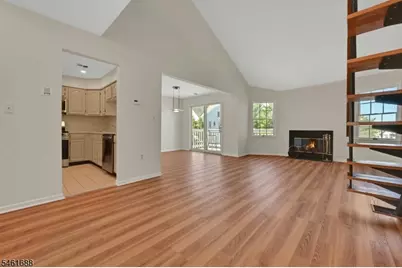 105 Quartz Ln, Paterson, NJ 07501 - Photo 7