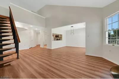 105 Quartz Ln, Paterson, NJ 07501 - Photo 11