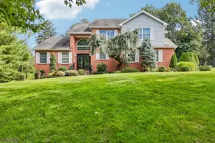 2 Lisa Ln, East Hanover Township, NJ 07936 - Photo 1