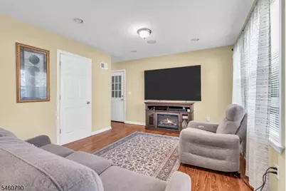 576 Richfield Ave, Kenilworth, NJ 07033 - Photo 15