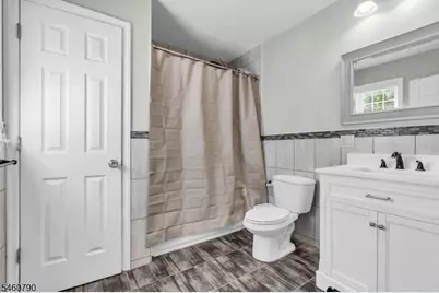576 Richfield Ave, Kenilworth, NJ 07033 - Photo 25