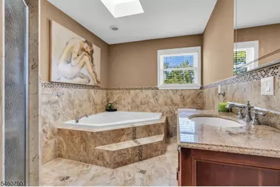 576 Richfield Ave, Kenilworth, NJ 07033 - Photo 19