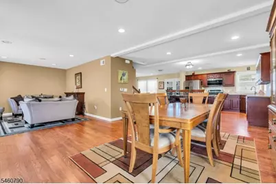576 Richfield Ave, Kenilworth, NJ 07033 - Photo 5