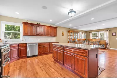576 Richfield Ave, Kenilworth, NJ 07033 - Photo 13