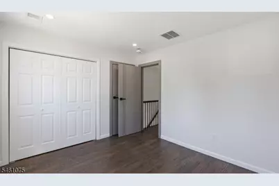 13 Columbus Ave, Edison Twp., NJ 08817 - Photo 25