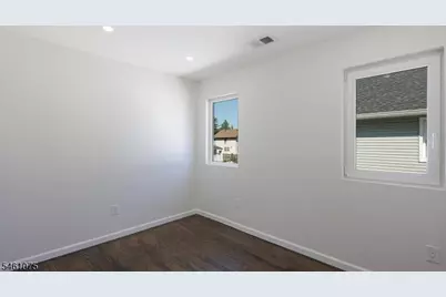 13 Columbus Ave, Edison Twp., NJ 08817 - Photo 21
