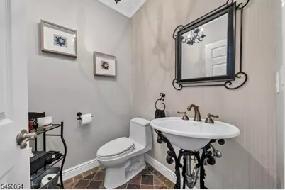 22 Jarombek Dr, Montville Township, NJ 07082 - Photo 19