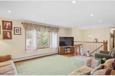 14 Leonard Rd, Butler, NJ 07405 - Photo 5