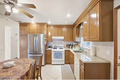 14 Leonard Rd, Butler, NJ 07405 - Photo 13