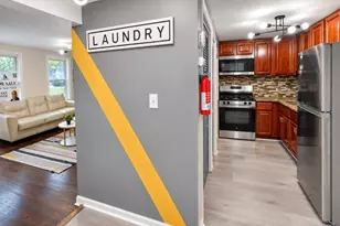 1922 Barnett St, Rahway, NJ 07065 - Photo 3