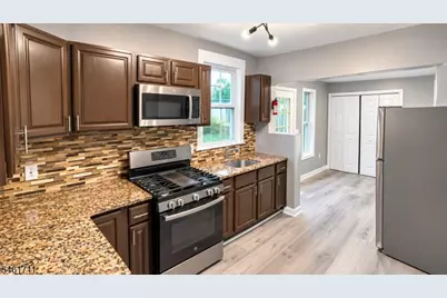 1922 Barnett St, Rahway, NJ 07065 - Photo 13
