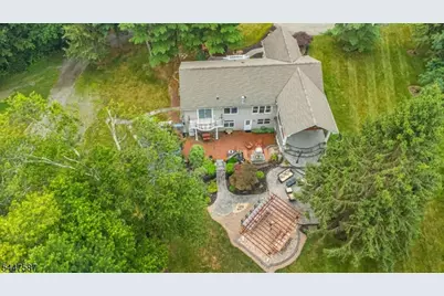 1 Evergreen Dr, Chester, NJ 07930 - Photo 47