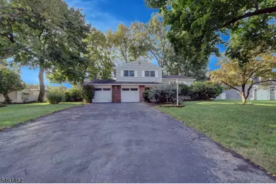 15 Jocelyn Pl, Pequannock Township, NJ 07444 - Photo 1