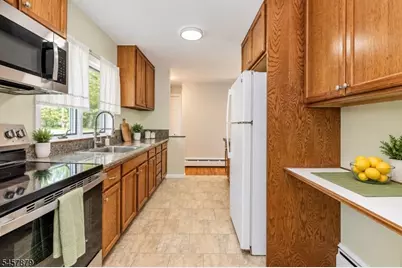 730 Marudy Dr, Union Township, NJ 08802 - Photo 13