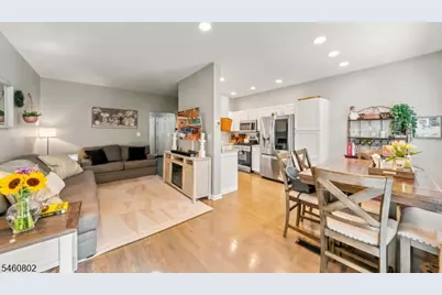 9 Old Orchard Ct, Clinton, NJ 08809 - Photo 5