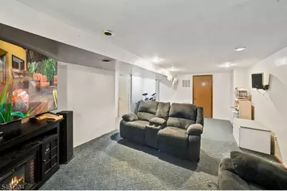 126 Martin Dr, South Plainfield, NJ 07080 - Photo 15