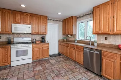 163 Matthews Farm Rd, Montgomery Township, NJ 08502 - Photo 9