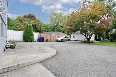 15 Crescent Ave, Totowa, NJ 07512 - Photo 37
