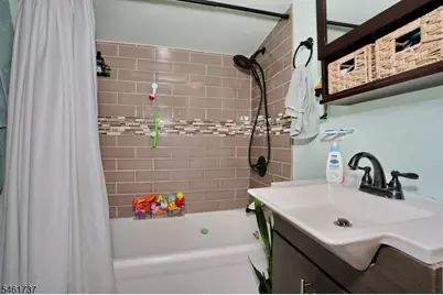 15 Crescent Ave, Totowa, NJ 07512 - Photo 29