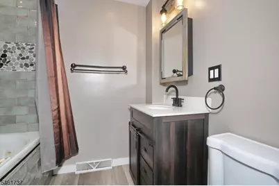 15 Crescent Ave, Totowa, NJ 07512 - Photo 11