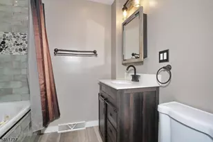 15 Crescent Ave, Totowa, NJ 07512 - Photo 11