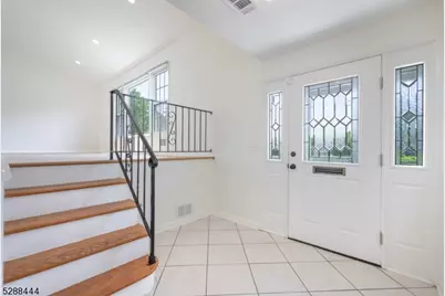 31 Harwood Pl, Wayne, NJ 07470 - Photo 3