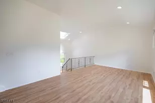 31 Harwood Pl, Wayne, NJ 07470 - Photo 11