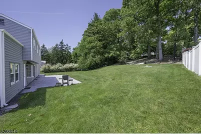 31 Harwood Pl, Wayne, NJ 07470 - Photo 23
