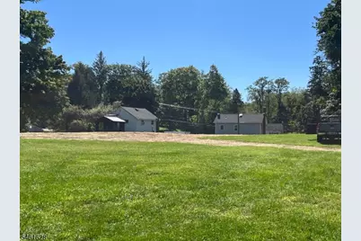 125 N Locust Lake Rd, Hope Township, NJ 07825 - Photo 15