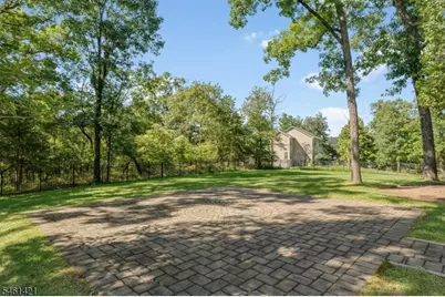 879 Vosseller Ave, Bridgewater, NJ 08836 - Photo 29