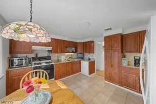 41 Charwalt Dr, Hawthorne, NJ 07506 - Photo 17
