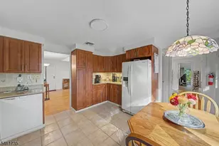 41 Charwalt Dr, Hawthorne, NJ 07506 - Photo 19
