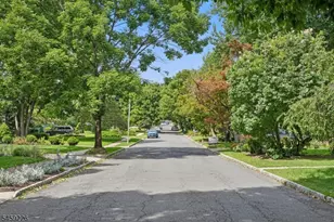 104 Wildwood Ave, Montclair, NJ 07043 - Photo 37