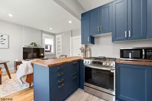 32 Willowdale Ave, Montclair, NJ 07042 - Photo 3