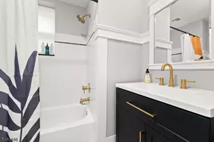 32 Willowdale Ave, Montclair, NJ 07042 - Photo 9