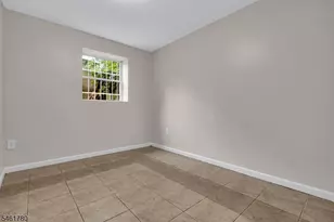 914 S 18th St, Newark, NJ 07108 - Photo 11