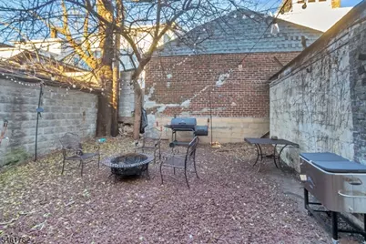 105 Huntington Ter #1, Newark, NJ 07112 - Photo 23