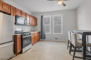 105 Huntington Terrace, Newark, NJ 07112 - Photo 17