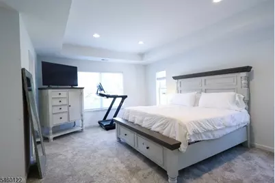 25 Ferromonte Ave, Roxbury Township, NJ 07847 - Photo 21