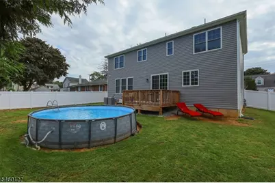 25 Ferromonte Ave, Roxbury Township, NJ 07847 - Photo 5