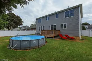 25 Ferro Monte Ave, Roxbury Township, NJ 07847 - Photo 5