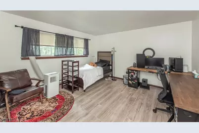 40 Livingston Ave, Dover, NJ 07801 - Photo 15