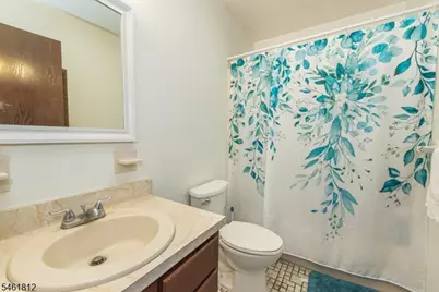 40 Livingston Ave, Dover, NJ 07801 - Photo 5