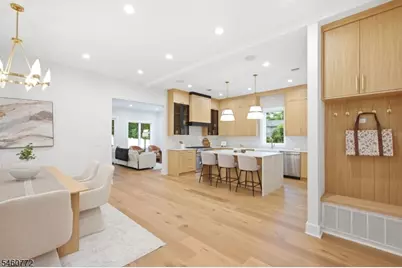 8 Roosevelt Ter, Livingston, NJ 07039 - Photo 3