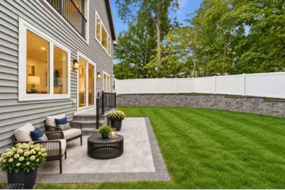 8 Roosevelt Ter, Livingston, NJ 07039 - Photo 27
