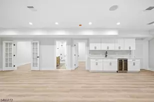 8 Roosevelt Terrace, Livingston, NJ 07039 - Photo 25