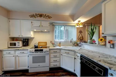 39 Ridgeview Ter #39, Jefferson Township, NJ 07438 - Photo 15